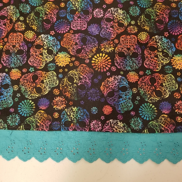 Handmade Skull Runner - Picture 10 of 10